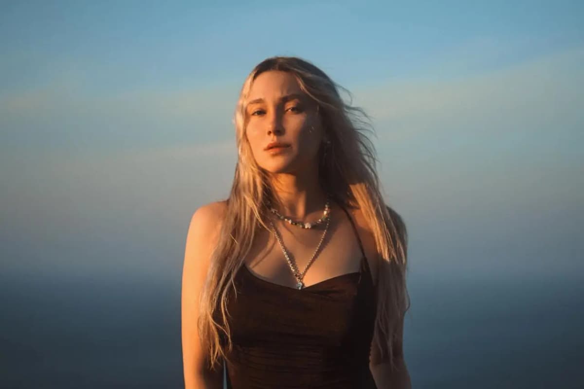 Mia